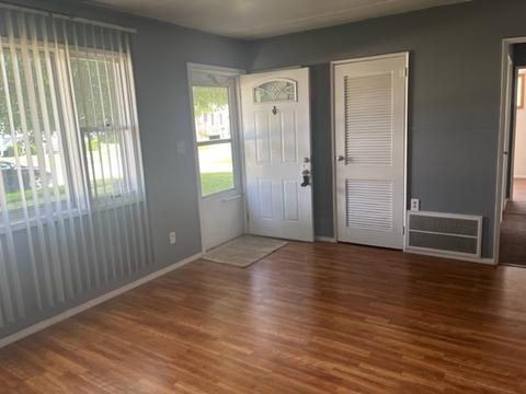 209 E 3rd St, Oglesby, IL 61348 photo 4