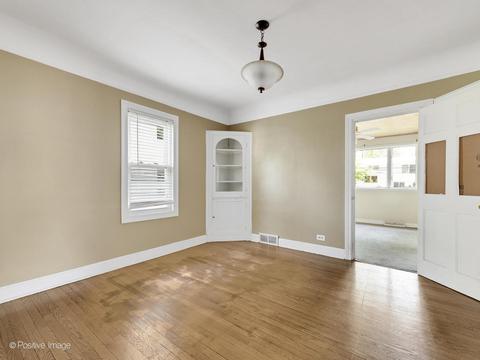 1114 Cherry St, Wheaton, IL 60187 photo 4