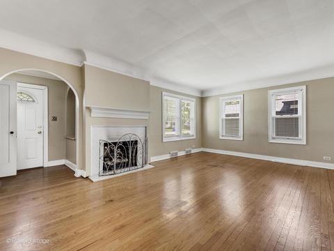 1114 Cherry St, Wheaton, IL 60187 photo 2