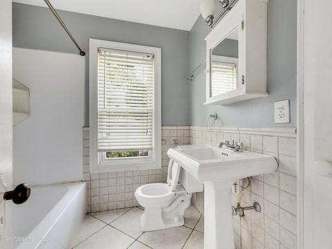 1114 Cherry St, Wheaton, IL 60187 photo 10