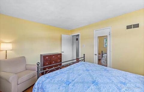 155 E Thacker St, Des Plaines, IL 60016 photo 13