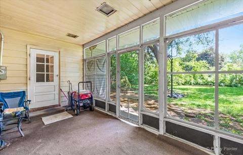 155 E Thacker St, Des Plaines, IL 60016 photo 25