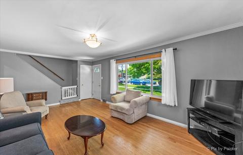 155 E Thacker St, Des Plaines, IL 60016 photo 4