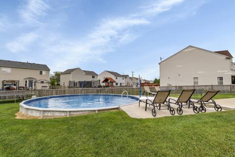 1629 Madison Ridge Dr, Plainfield, IL 60586 photo 2