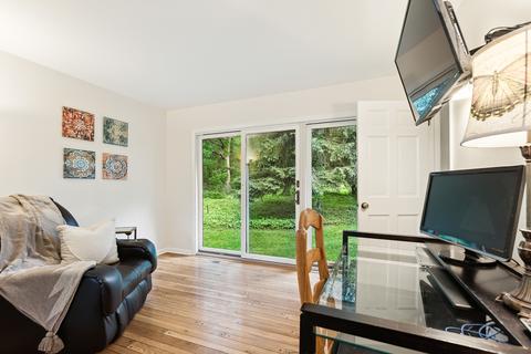 805 Cherry Valley Rd, Bull Valley, IL 60050 photo 8