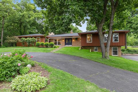 805 Cherry Valley Rd, Bull Valley, IL 60050 photo 1