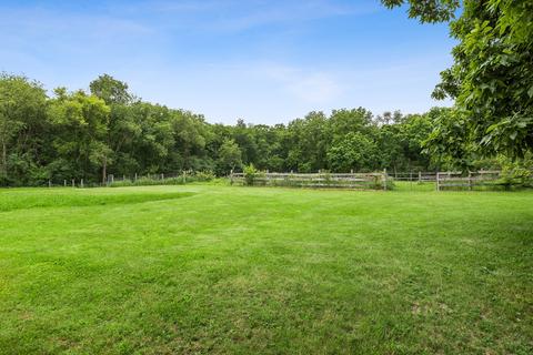 805 Cherry Valley Rd, Bull Valley, IL 60050 photo 30