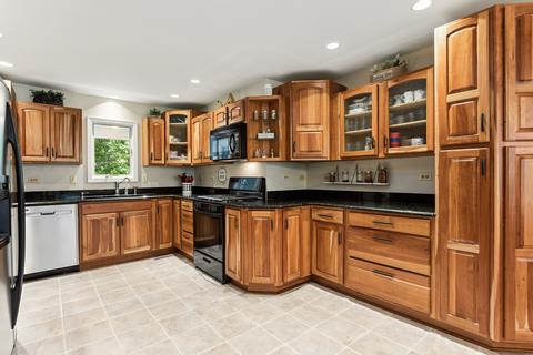 805 Cherry Valley Rd, Bull Valley, IL 60050 photo 14
