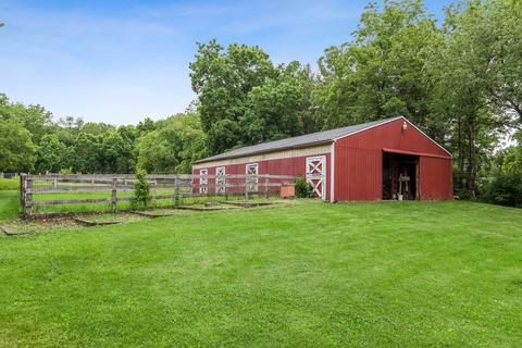805 Cherry Valley Rd, Bull Valley, IL 60050 photo 28
