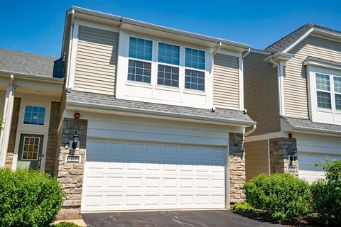 365 Devoe Dr, Oswego, IL 60543 photo 2