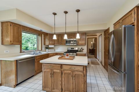 2445 Chatfield Ct, Aurora, IL 60504 photo 9