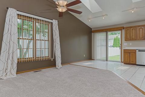 1303 Apache Dr, Pontiac, IL 61764 photo 8