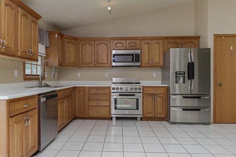 1303 Apache Dr, Pontiac, IL 61764 photo 10