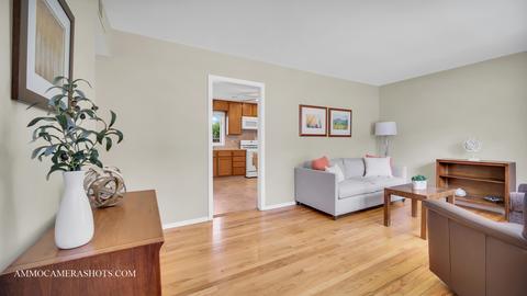 905 Dawes Ave, Wheaton, IL 60189 photo 9