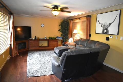 575 E 6th St, El Paso, IL 61738 photo 7