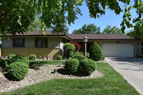 575 E 6th St, El Paso, IL 61738 photo 1