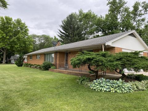 146 Eastview Dr, Normal, IL 61761 photo 1