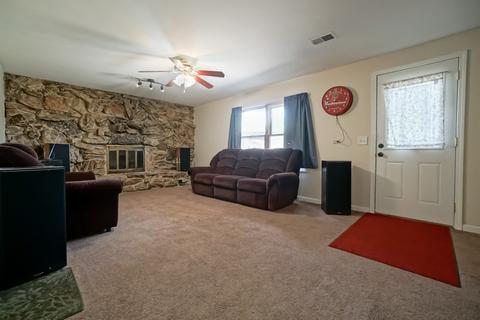 9 E Debbie Dr, Mount Prospect, IL 60056 photo 7