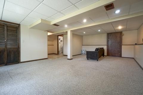 9 E Debbie Dr, Mount Prospect, IL 60056 photo 13