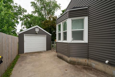 1105 W Hovey Ave, Normal, IL 61761 photo 25