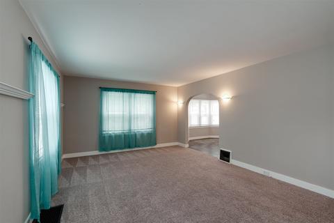 1105 W Hovey Ave, Normal, IL 61761 photo 4