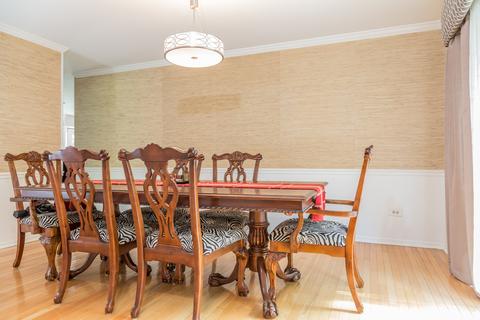 697 Braintree Ln, Bartlett, IL 60103 photo 7