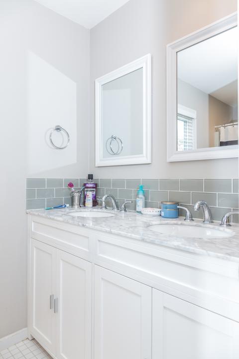 697 Braintree Ln, Bartlett, IL 60103 photo 17