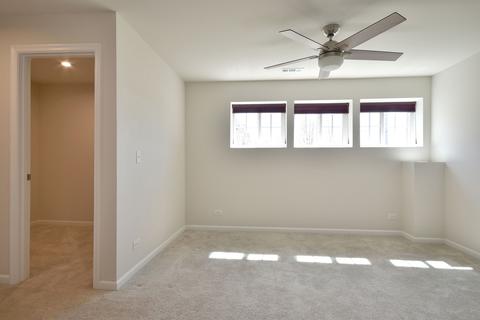 84 Nicholas Dr, Des Plaines, IL 60016 photo 25