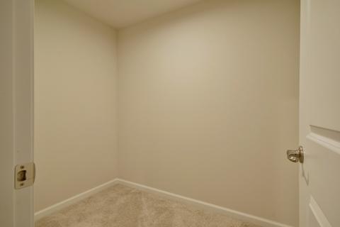 84 Nicholas Dr, Des Plaines, IL 60016 photo 26
