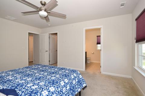 84 Nicholas Dr, Des Plaines, IL 60016 photo 15
