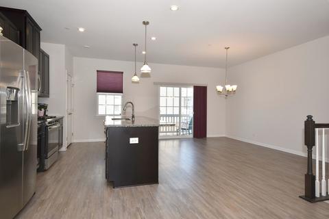 84 Nicholas Dr, Des Plaines, IL 60016 photo 6