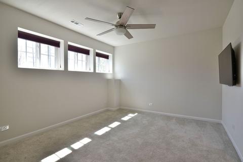 84 Nicholas Dr, Des Plaines, IL 60016 photo 24