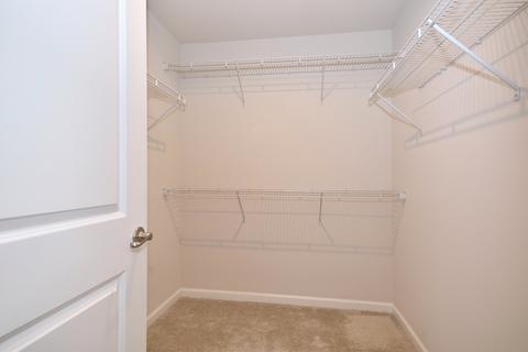 84 Nicholas Dr, Des Plaines, IL 60016 photo 17