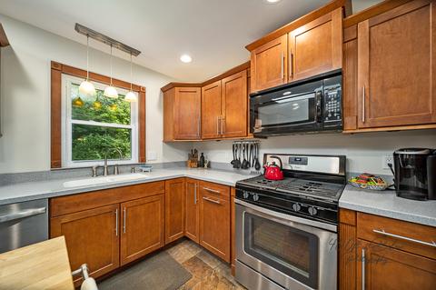 120 Valley Dr, Oakwood Hills, IL 60013 photo 4