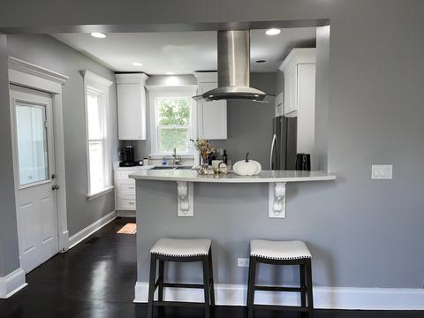 785 E Benton St, Aurora, IL 60505 photo 3