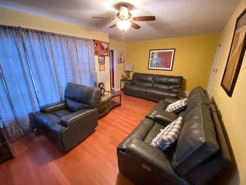 358 S Commonwealth Ave, Elgin, IL 60123 photo 2