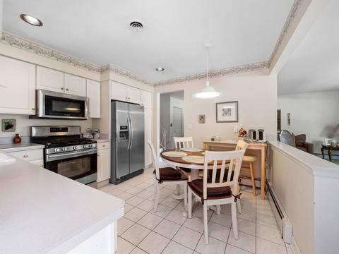 918 S Westgate Rd, Des Plaines, IL 60016 photo 8