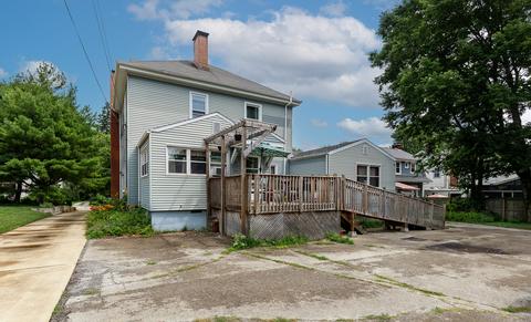 1221 E Washington St, Bloomington, IL 61701 photo 2