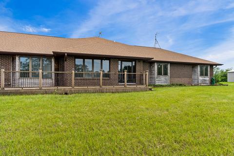 7979 Elevator Rd, Roscoe, IL 61073 photo 3