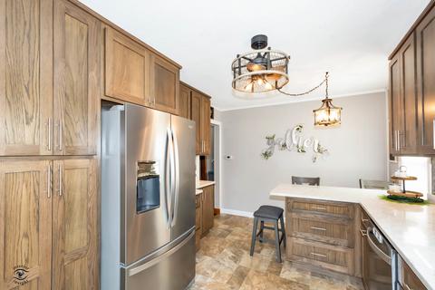 1384 NW Circle Dr, Kankakee, IL 60901 photo 4