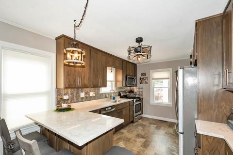 1384 NW Circle Dr, Kankakee, IL 60901 photo 5