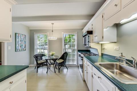 710 Gregg Rd, Northbrook, IL 60062 photo 9
