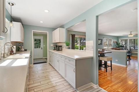 218 N Emerald Dr, Mchenry, IL 60051 photo 10