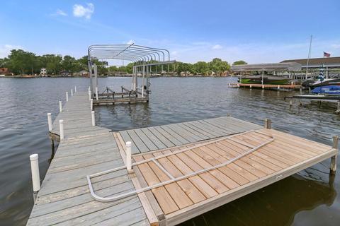 218 N Emerald Dr, Mchenry, IL 60051 photo 4