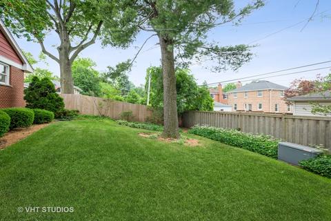 912 Eddy Ct, Wheaton, IL 60187 photo 13