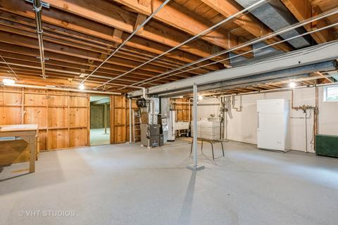 912 Eddy Ct, Wheaton, IL 60187 photo 12