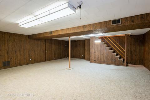 912 Eddy Ct, Wheaton, IL 60187 photo 11
