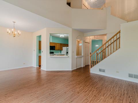 5567 Elizabeth Pl, Rolling Meadows, IL 60008 photo 6