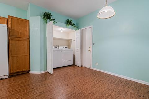5567 Elizabeth Pl, Rolling Meadows, IL 60008 photo 12