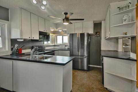 5928 E Johnson Rd, Freeport, IL 61032 photo 10